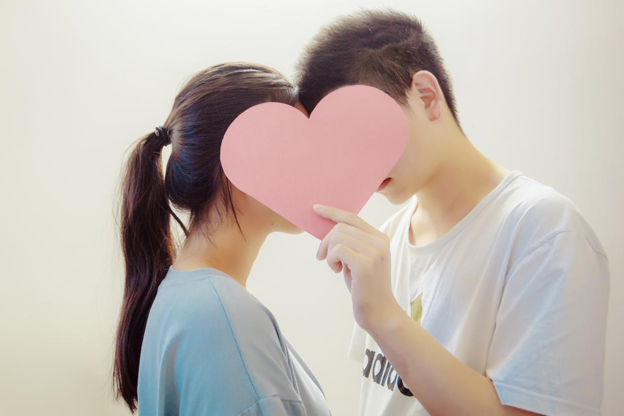 试管婴儿怀孕和正常怀孕一样吗？？看看生殖科董丽萍医生怎么说